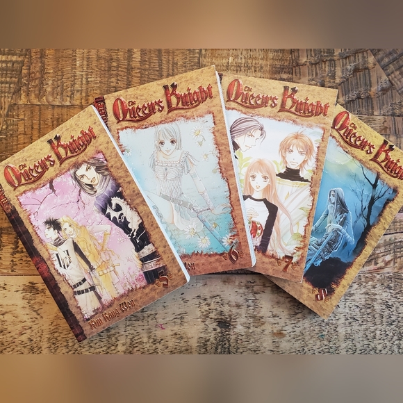 The Queens Knight Set of 12 Graphic Novels - Picture 3 of 4